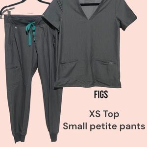 Figs set. Small petite pants & XS top